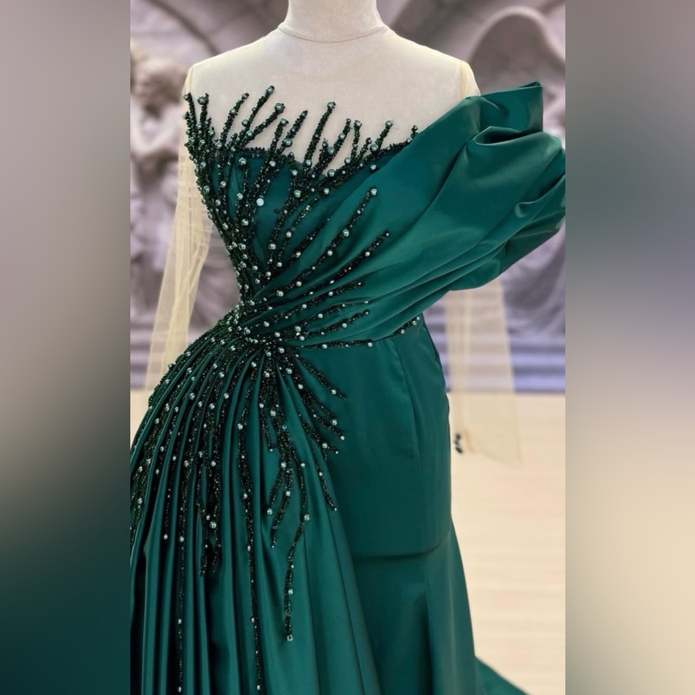 Emerald One Shoulder Gown with Bead Detailing - Picture 4 of 4